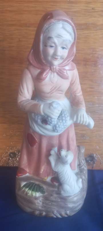 Old lady figurine