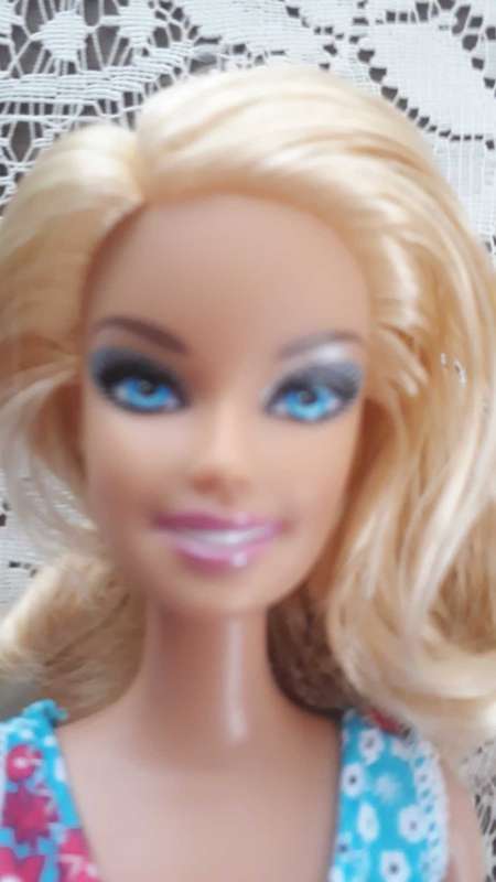 Barbie with Golden Hair 2010 - MINT/NEW JUST MISSING HER BOX!
