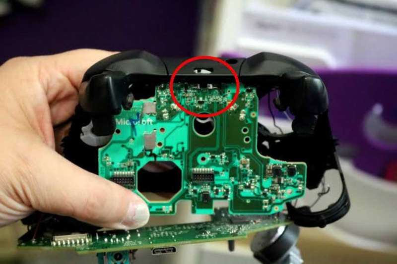 Repairs and Service of Playstation 4 and Xbox One Controllers.
