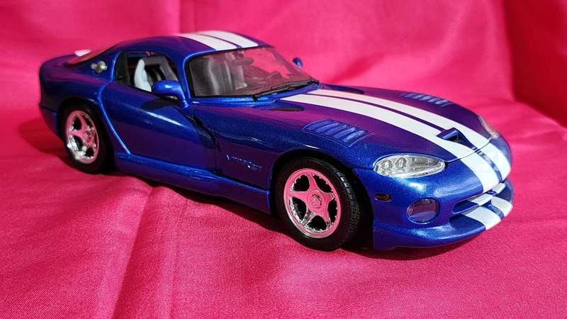 Dodge Viper (1:18)