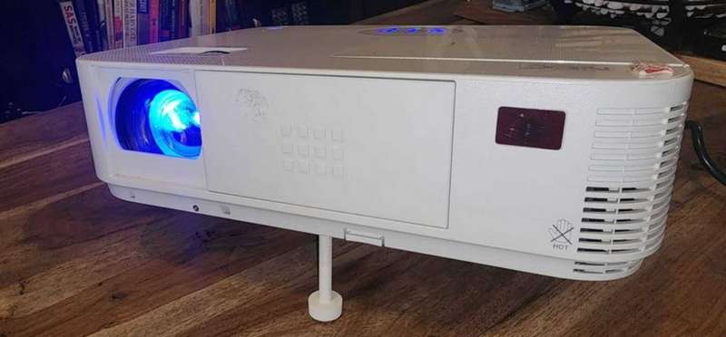 NEC projector m322x