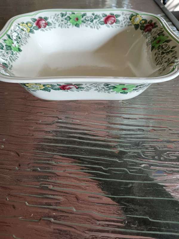 Spode Vegetable or Salad Bowl Pattern Nancy