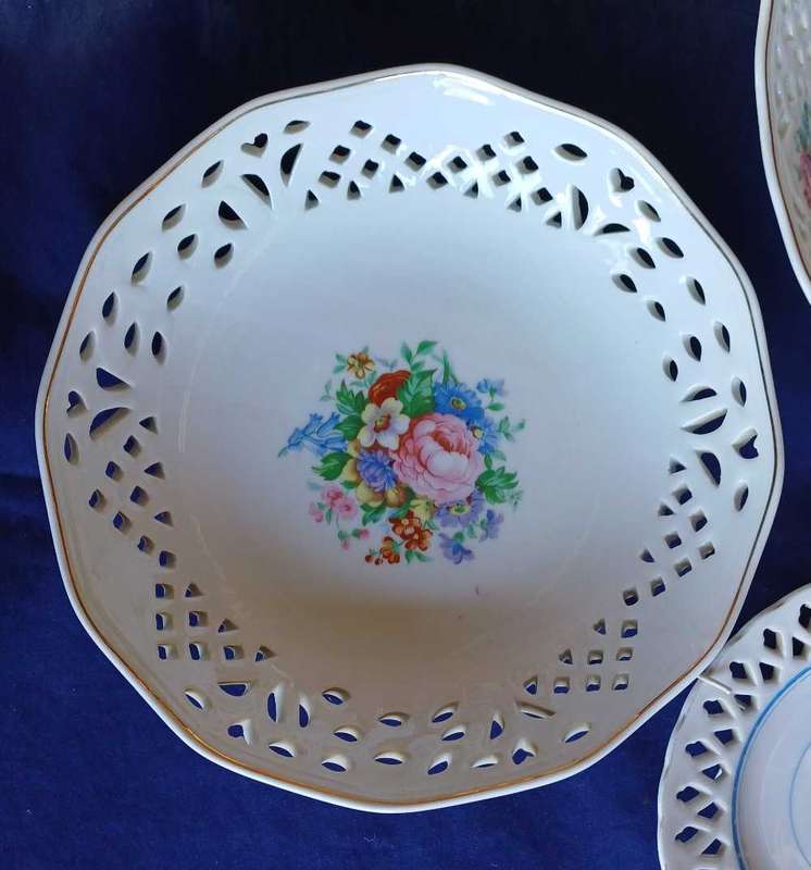 3 x Vintage plates/bowls