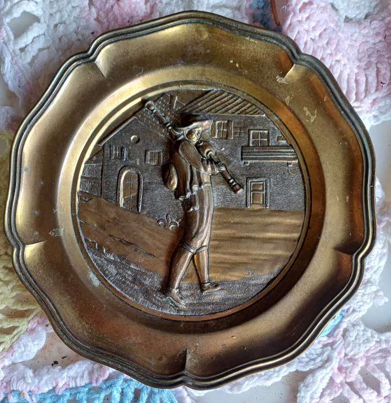 Vintage wall plate * rare find*