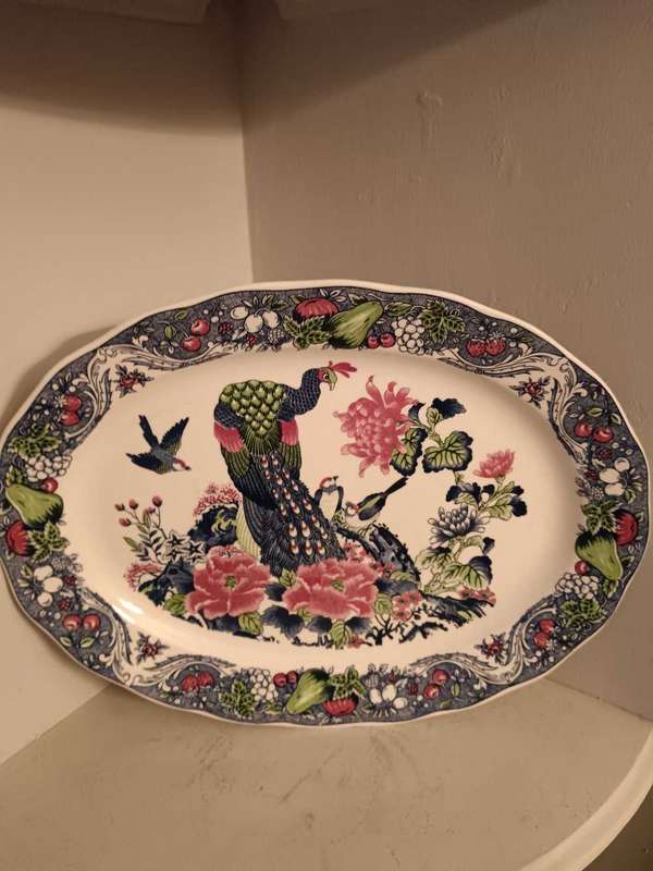 Large Imari Platter decorated with Peacocks and a border of Foliage and Fruit