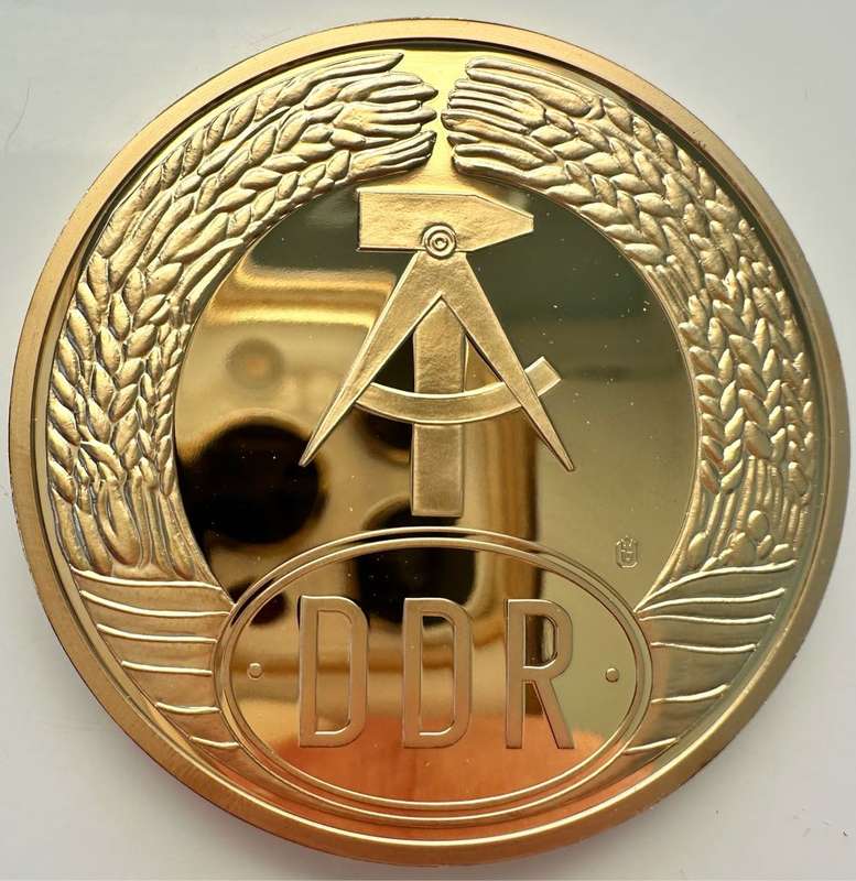 RARE 50MM TOP MEDAL - 500 DDR MARK 1985 - WITH CERTIFICATE AND SEALED