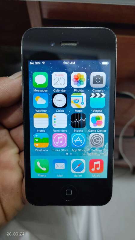 iPhone 4 32GB black color (Pre owned) on SALE !!!
