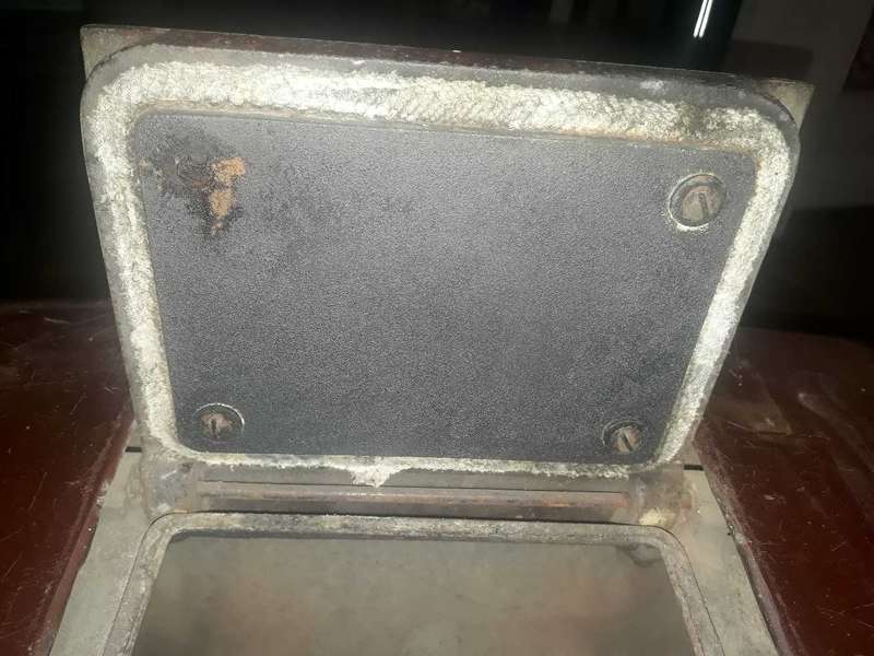 ANTIQUE RAYBURN NO 6 ANTRISITE ROOM HEATER, SOLID IRON - GOOD CONDITION - PLEASE READ INFO BELOW