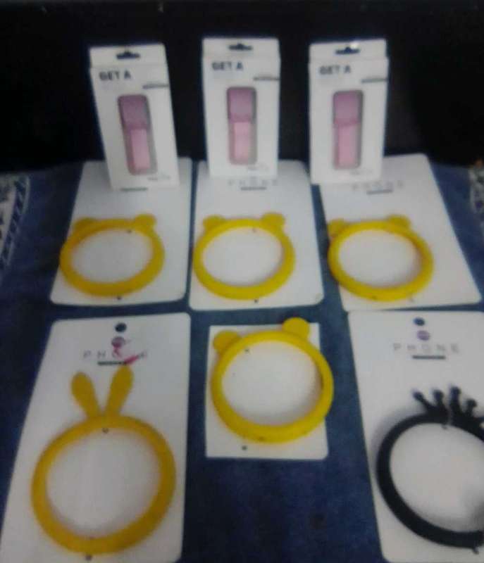 CELLPHONE ACCESSORIES : SILICONE RUBBER CASE PROTECTORS AND GRIPS.  EX MR PRICE.  NEW.