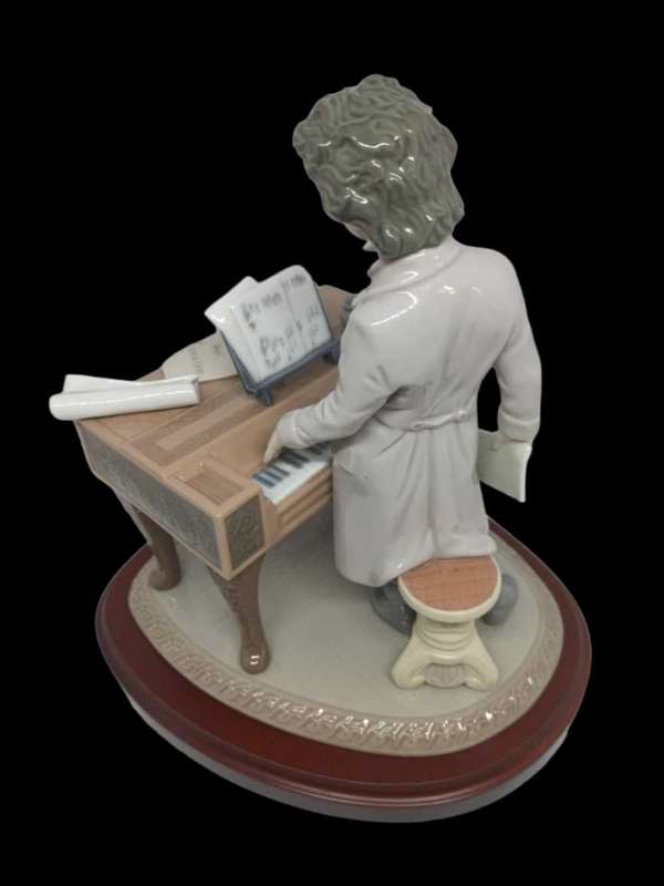 Original Lladro Porcelan, Young Beethoven, Classic, Limited Edition,  Collectors Item