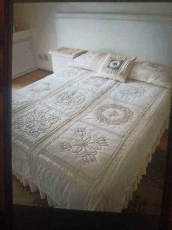 DOUBLE BED CANDLEWICK QUILT