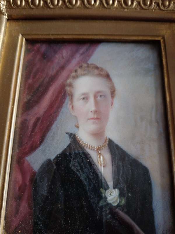 Ornately Framed Minature Painting of a Woman