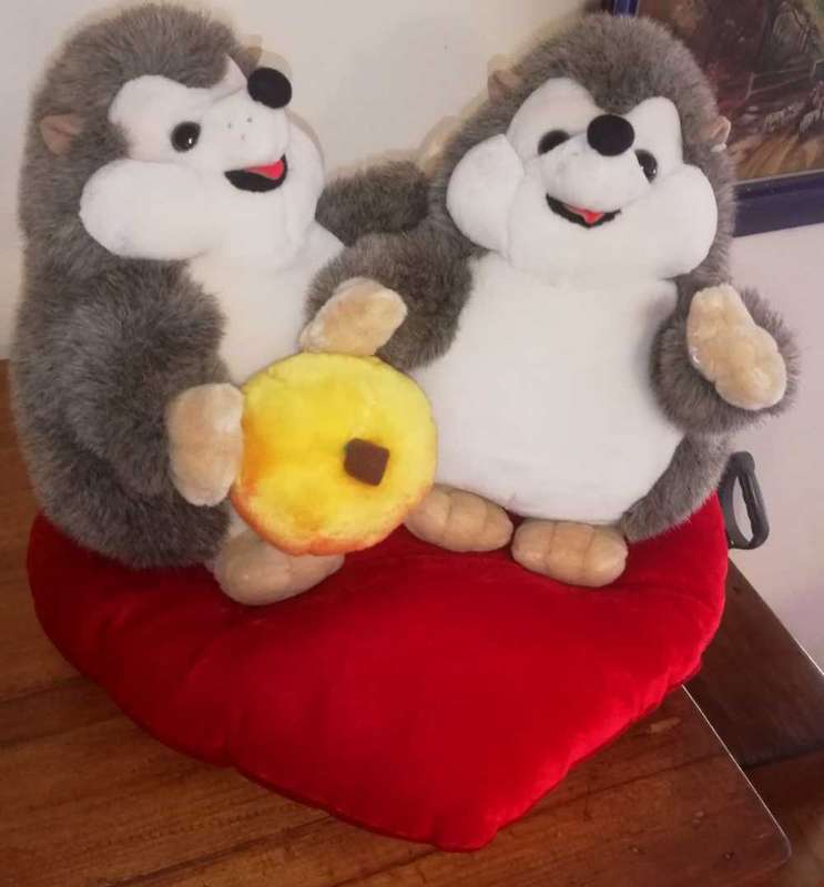 2x Large Porcupines holding a pumpkin sitting on a big red Heart! 38cm.