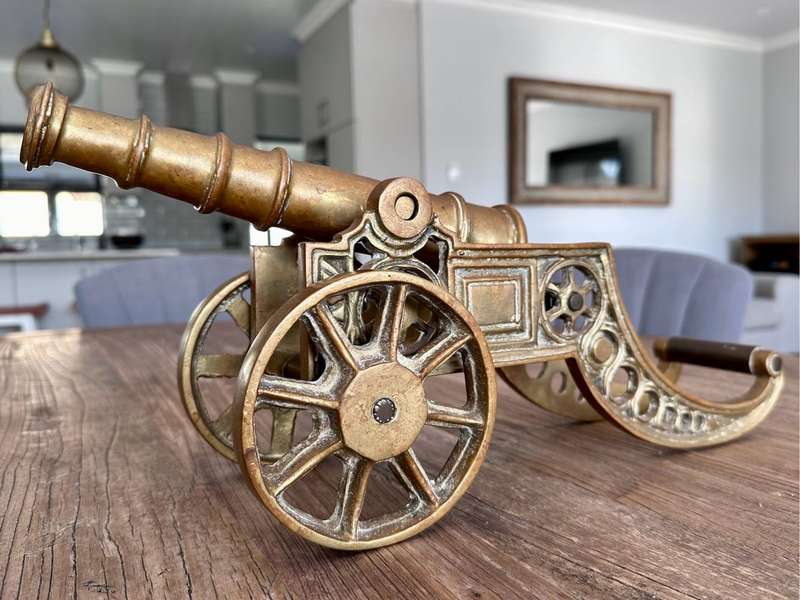 Large Brass Canon (46cm & 6.6kg)