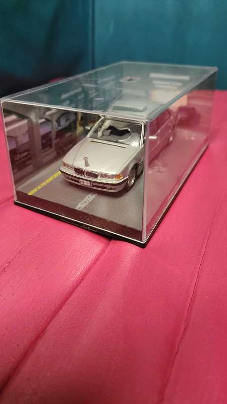 BMW 750 iL Die-Cast Model James Bond