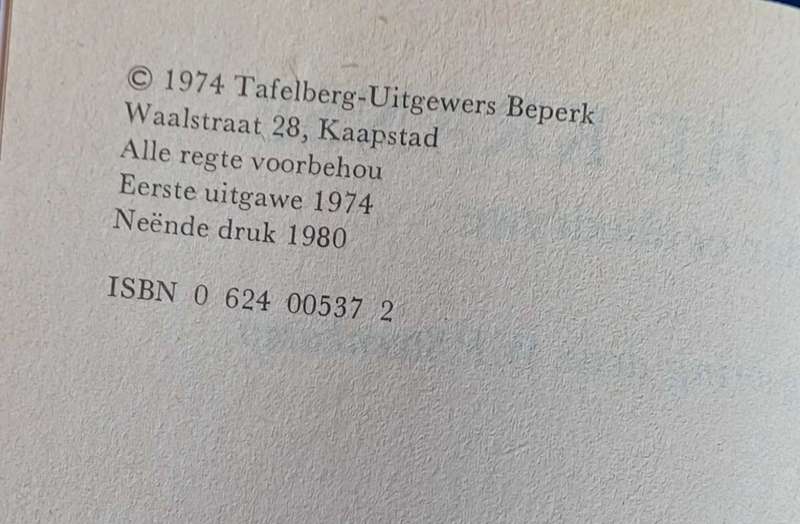 Bo die kranse byeengebring deur WP Steenkamp