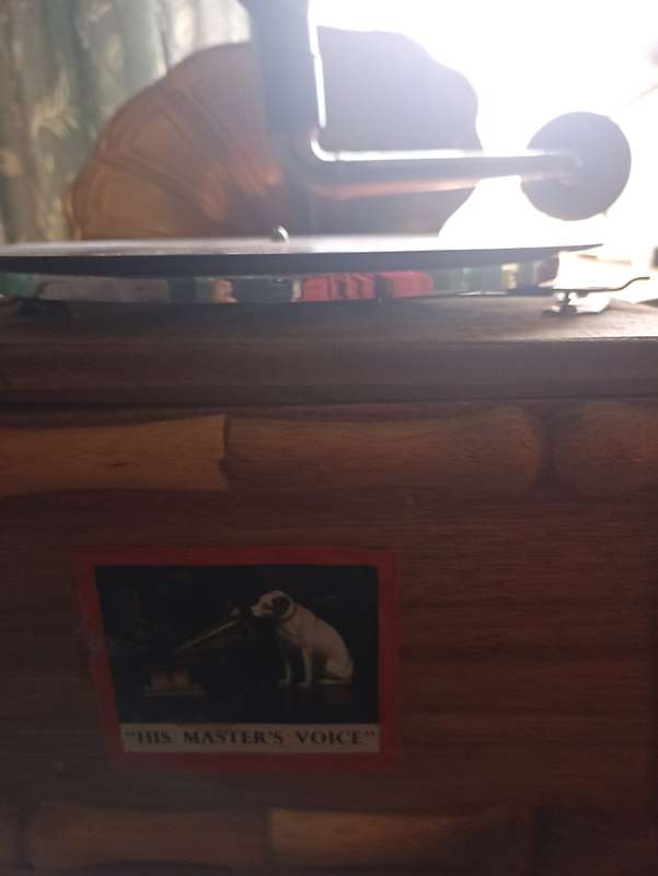 His Master`s Voice gramophone