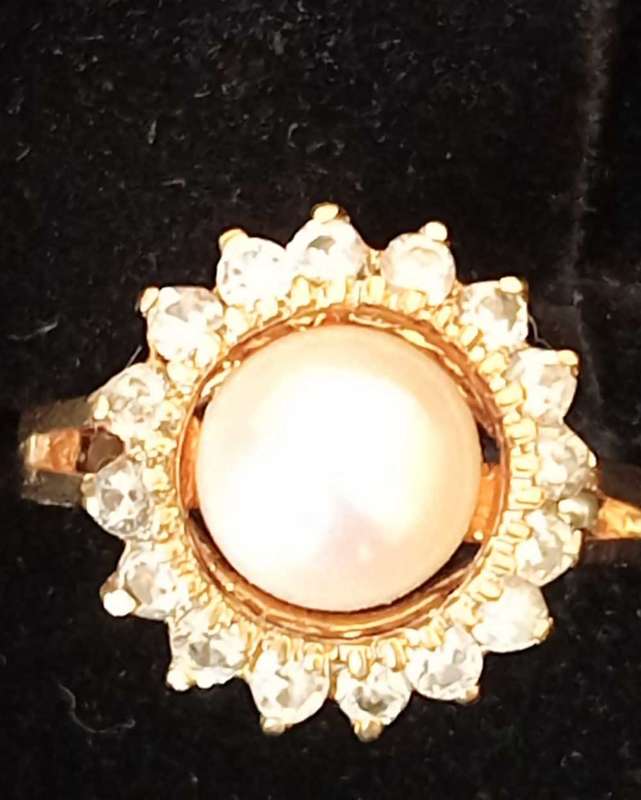 18k yellow gold Pearl ring vintage 1981