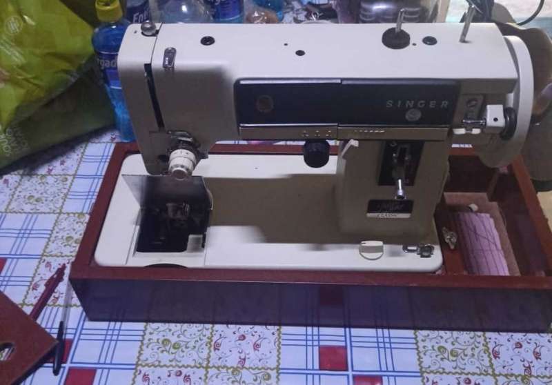 Singer sewing machine