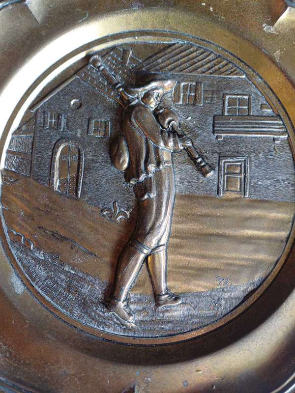 Vintage wall plate * rare find*