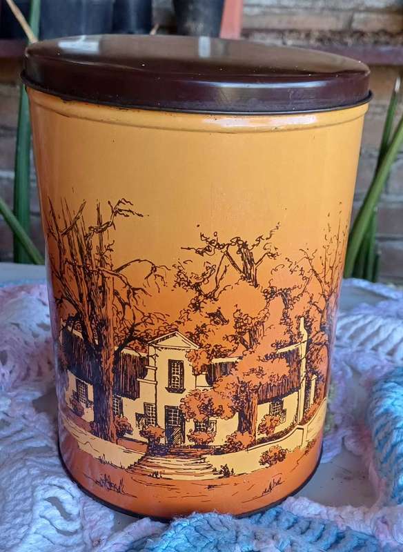 Vintage tin