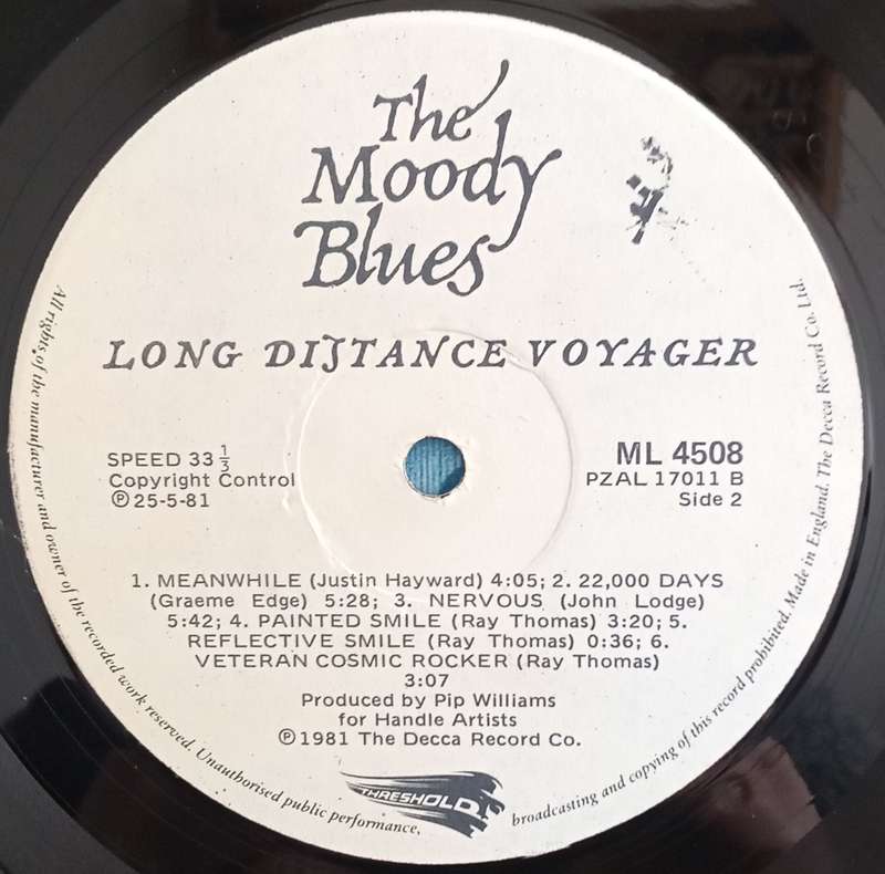 THE MOODY BLUES - LONG DISTANCE VOYAGER LP VINYL RECORD
