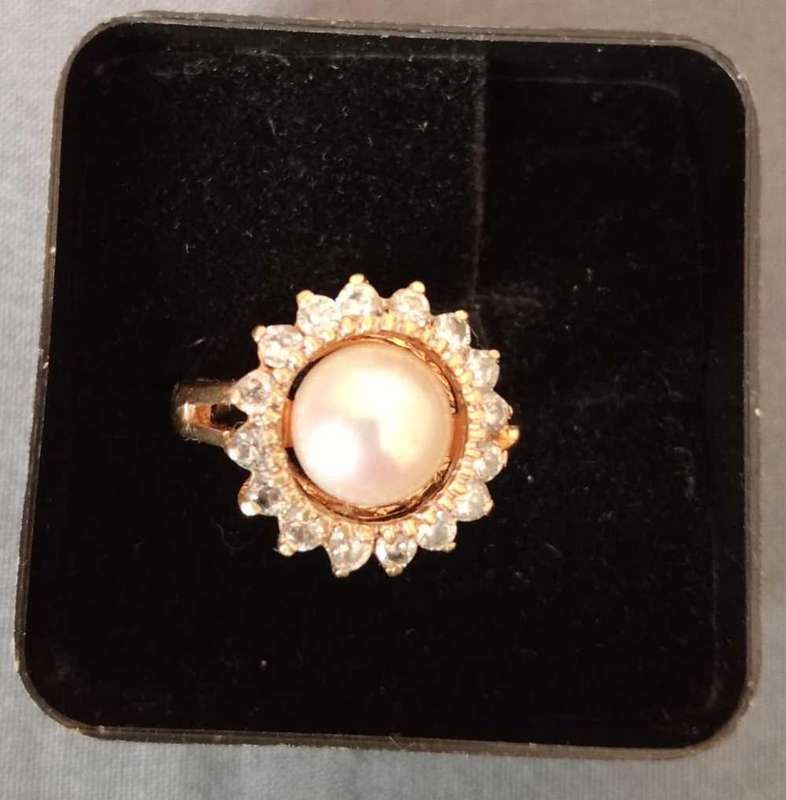 18k yellow gold Pearl ring vintage 1981