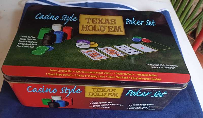 Casino style Texas hold`em poker set *not complete*
