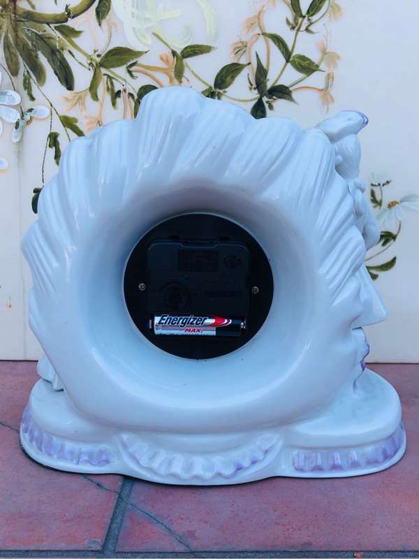 Stunning ceramic clock with a quartz movement