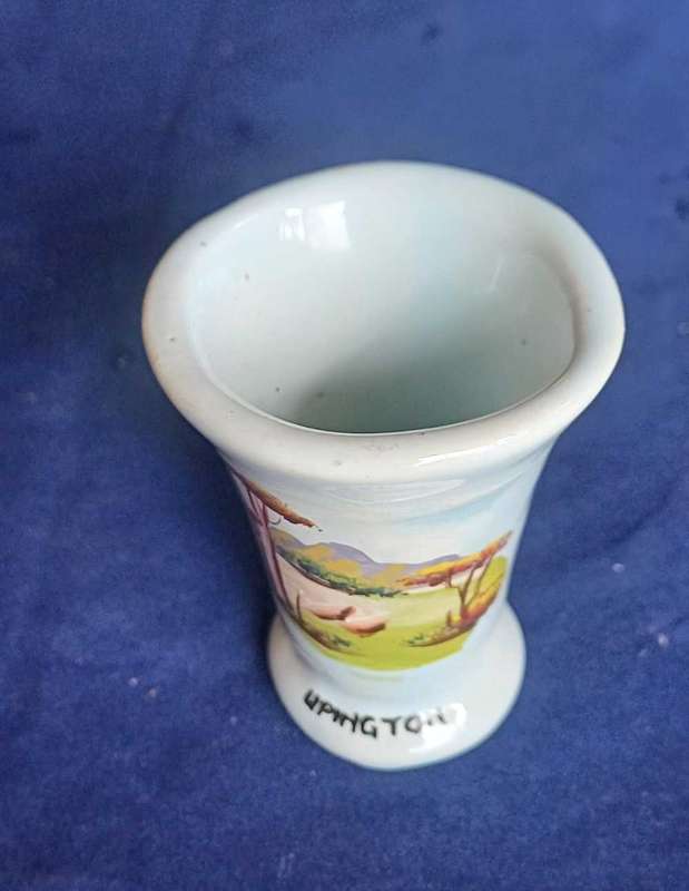 Upington small cup