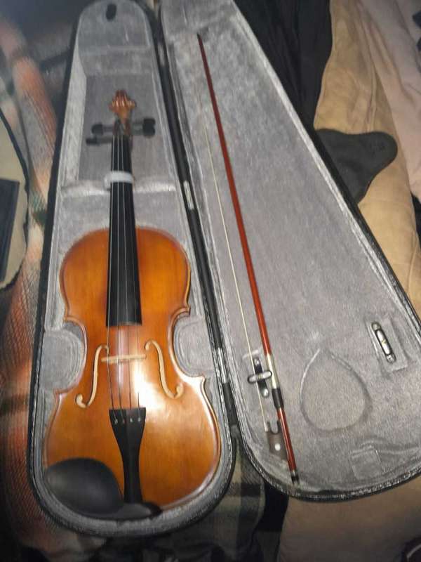 3/4 violin in Violin Case