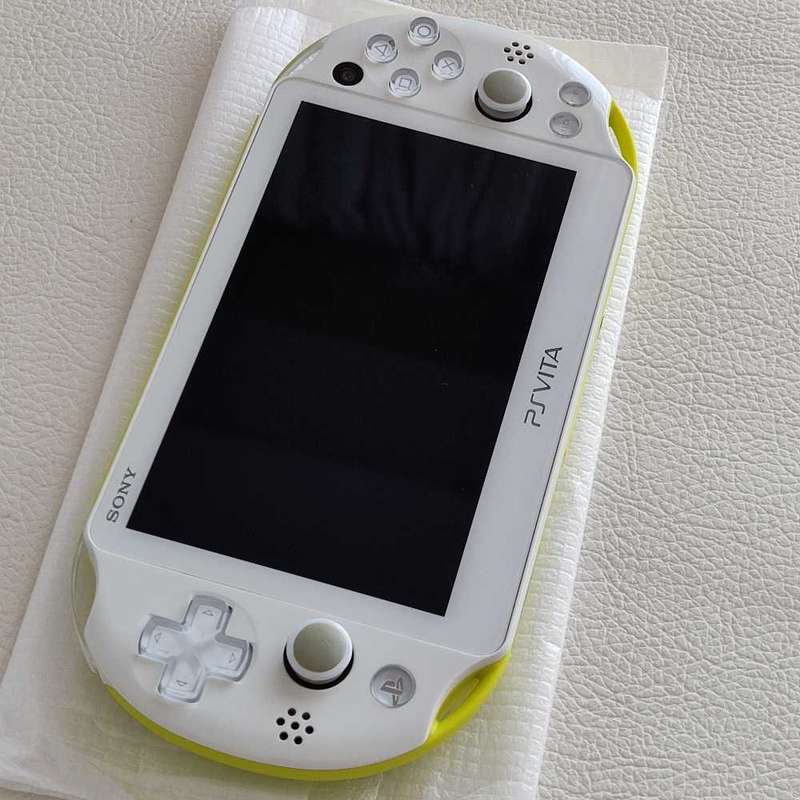 Sony Ps Vita Slim Console + Box