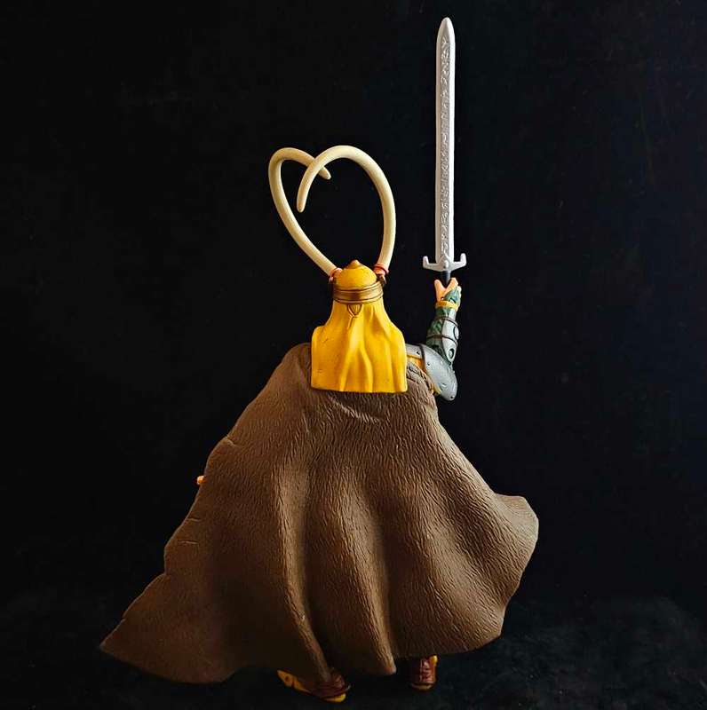 ToyBiz Marvel Legends Loki