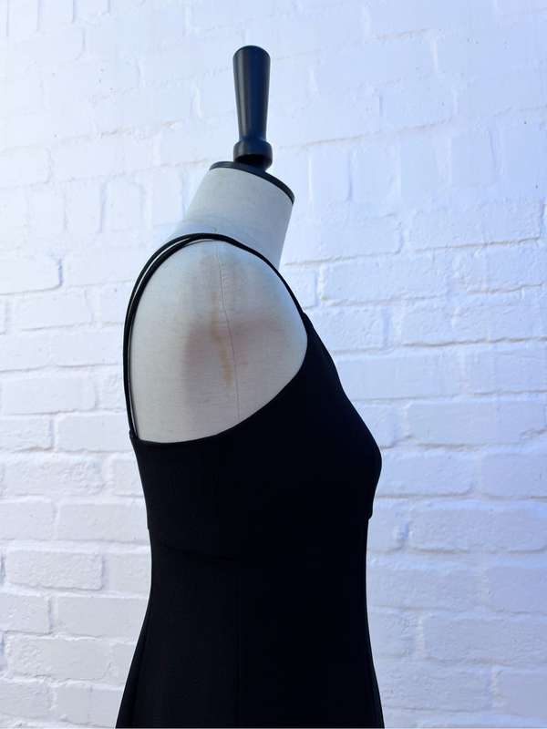 Pretty short black cocktail dress lined (small)