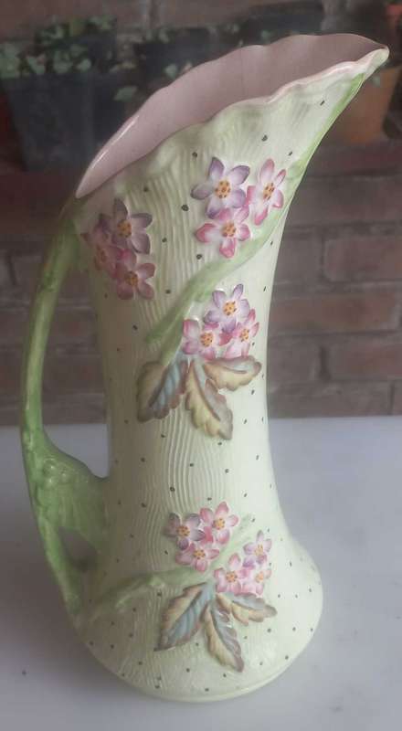James Kent Longton 2973 Jeanette vase