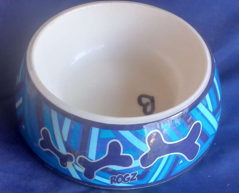 Rogz dog bowl