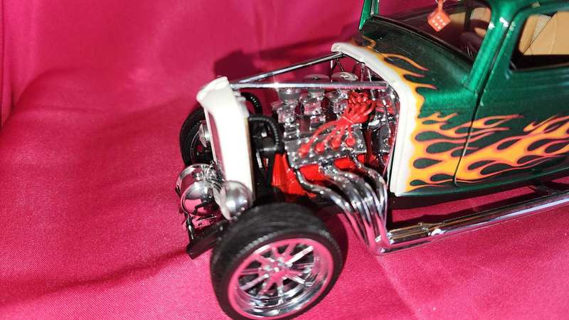 Hot / Street Rod (1:18)