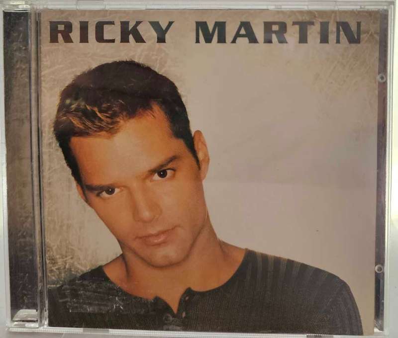 Ricky Martin    1740