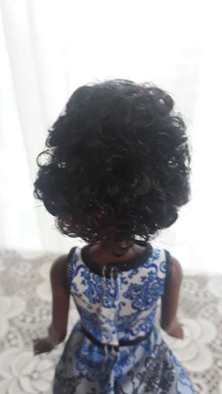 COLLECTABLE BARBIE PETITE FASHIONITAS - MINT/NEW CONDITION JUST MISSING HER BOX!