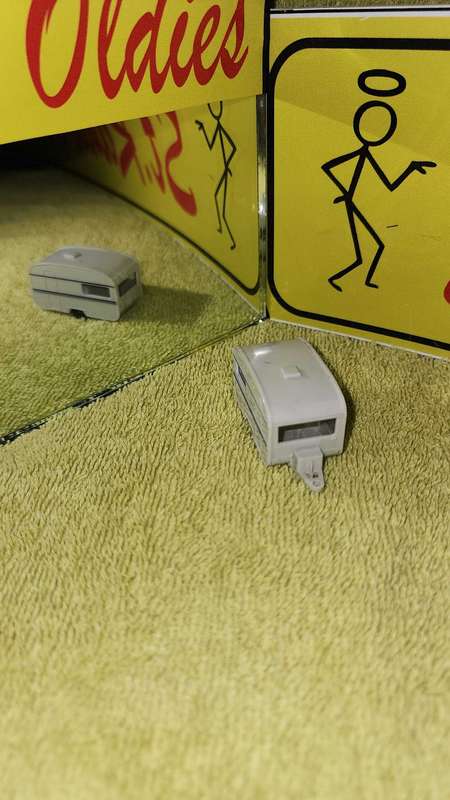 Caravan / Camper Van by Wikjng
