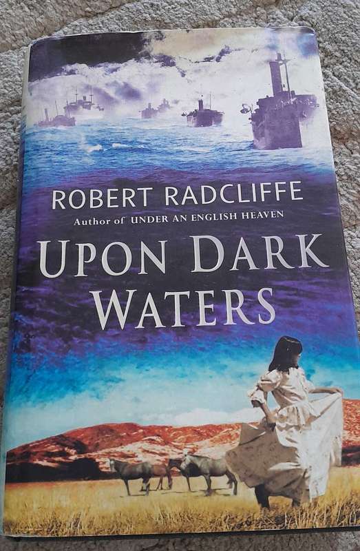 Upon Dark Waters-Robert Radcliffe(Hardcover)