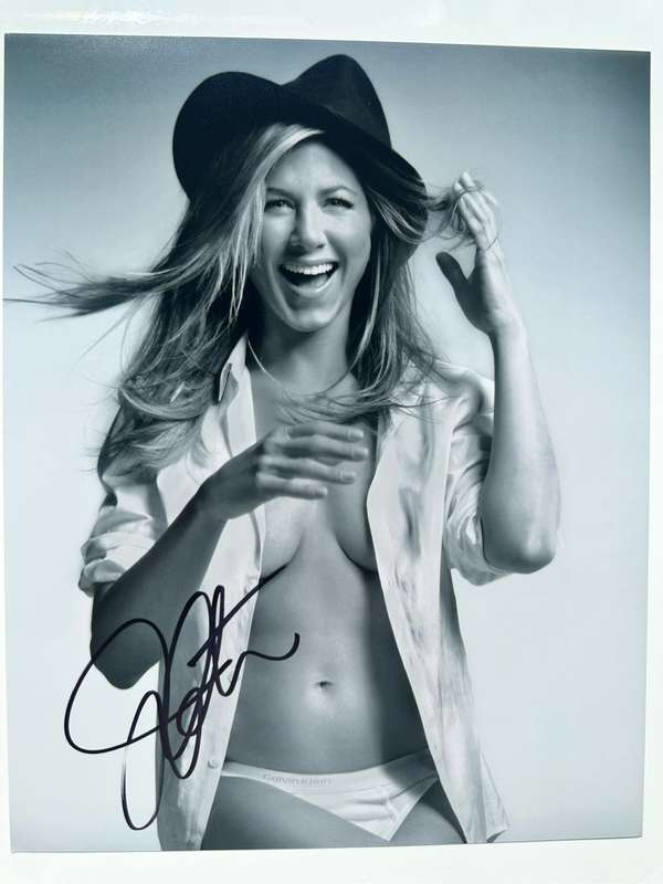 JENNIFER ANISTON -  AUTHENTIC AUTOGRAPH - 100% ORIGINAL - WITH COA