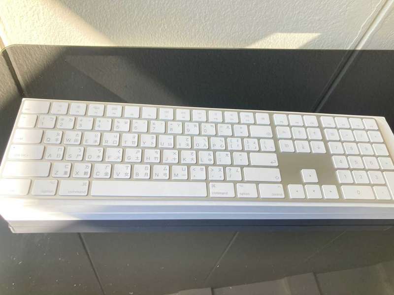 Genuine Apple Magic Keyboard with Numeric Keypad - Traditional Chinese