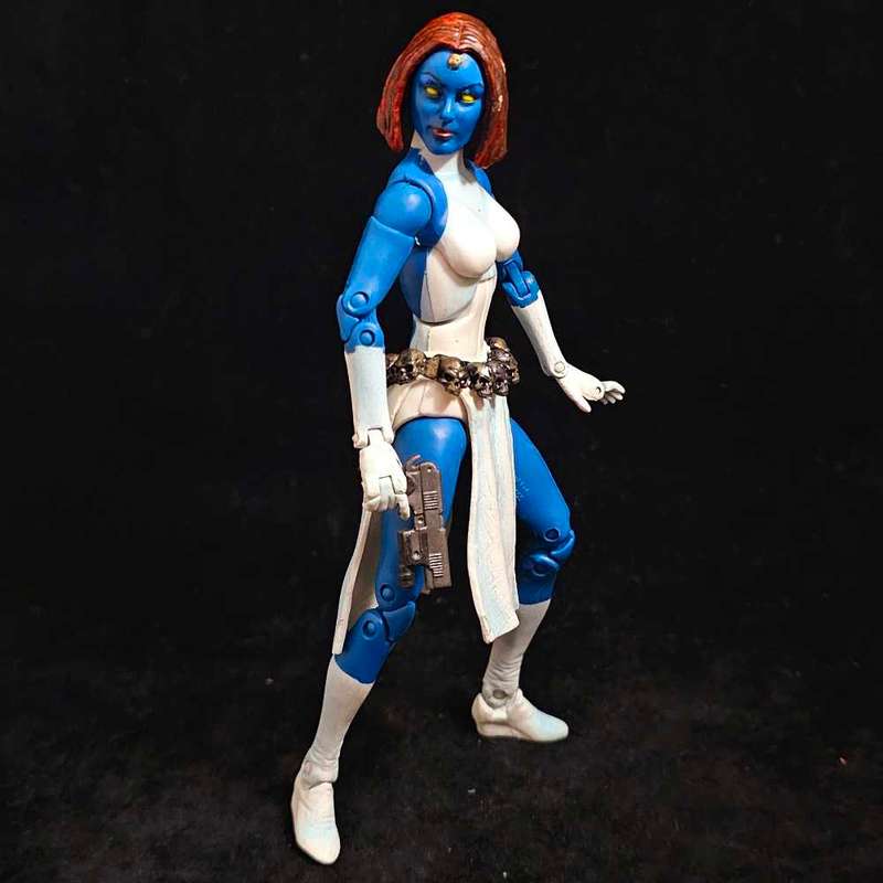 ToyBiz Marvel Legends Mystique