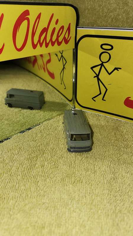 Mercedes Benz Panel  an by Wiking