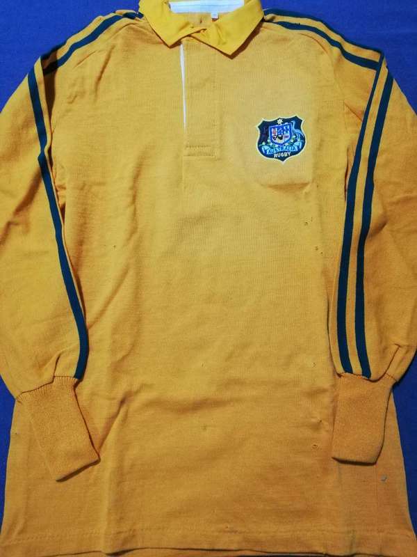 Australia Rugby Jersey Size 40