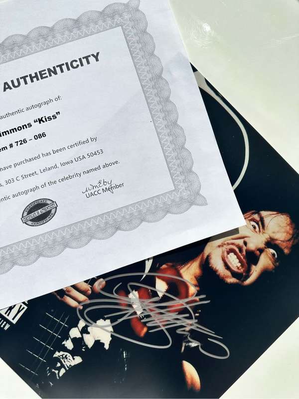 GENE SIMMONS "KISS" -  AUTHENTIC AUTOGRAPH - 100% ORIGINAL - WITH COA