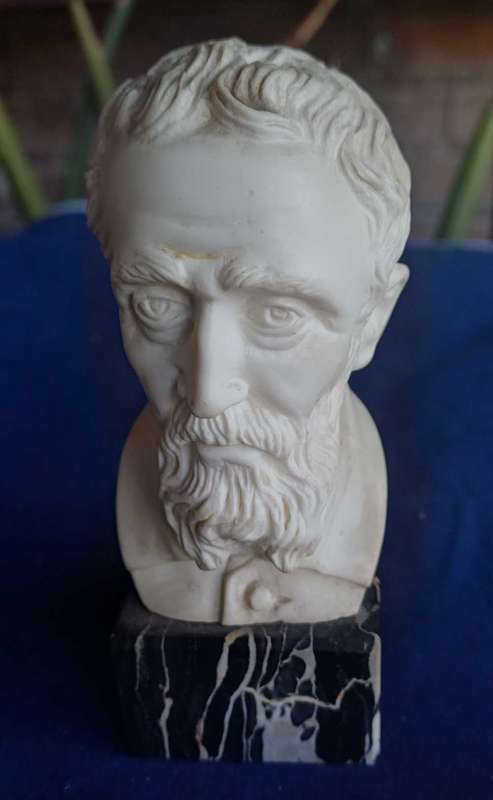 Vintage bust marked Casea