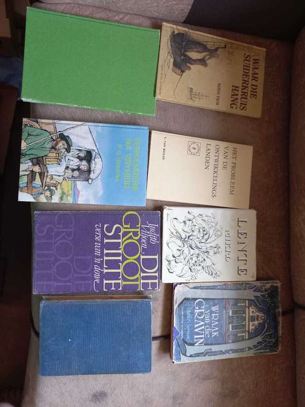 Bulk books Auction