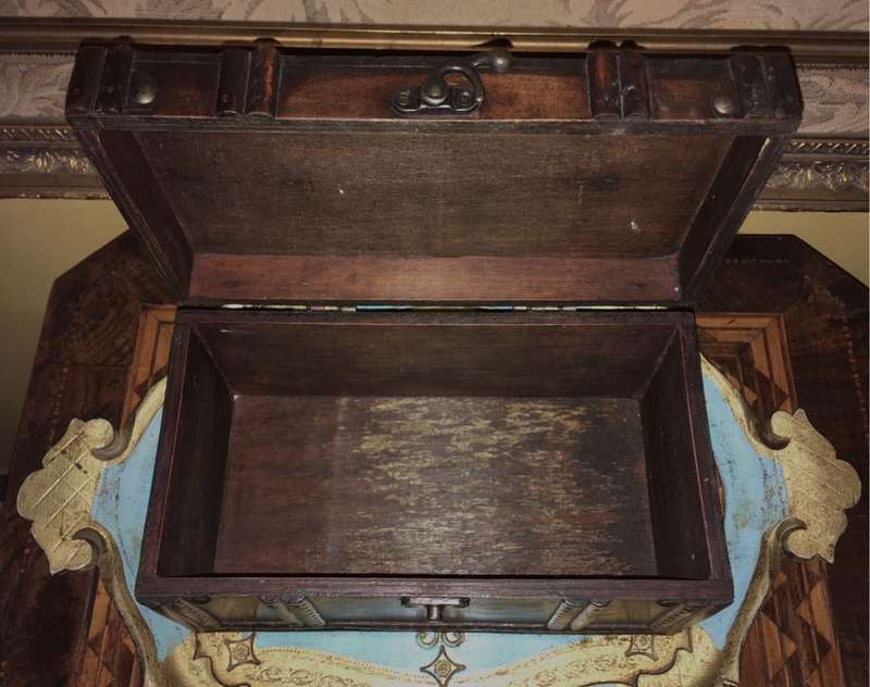 Vintage wooden jewellery box